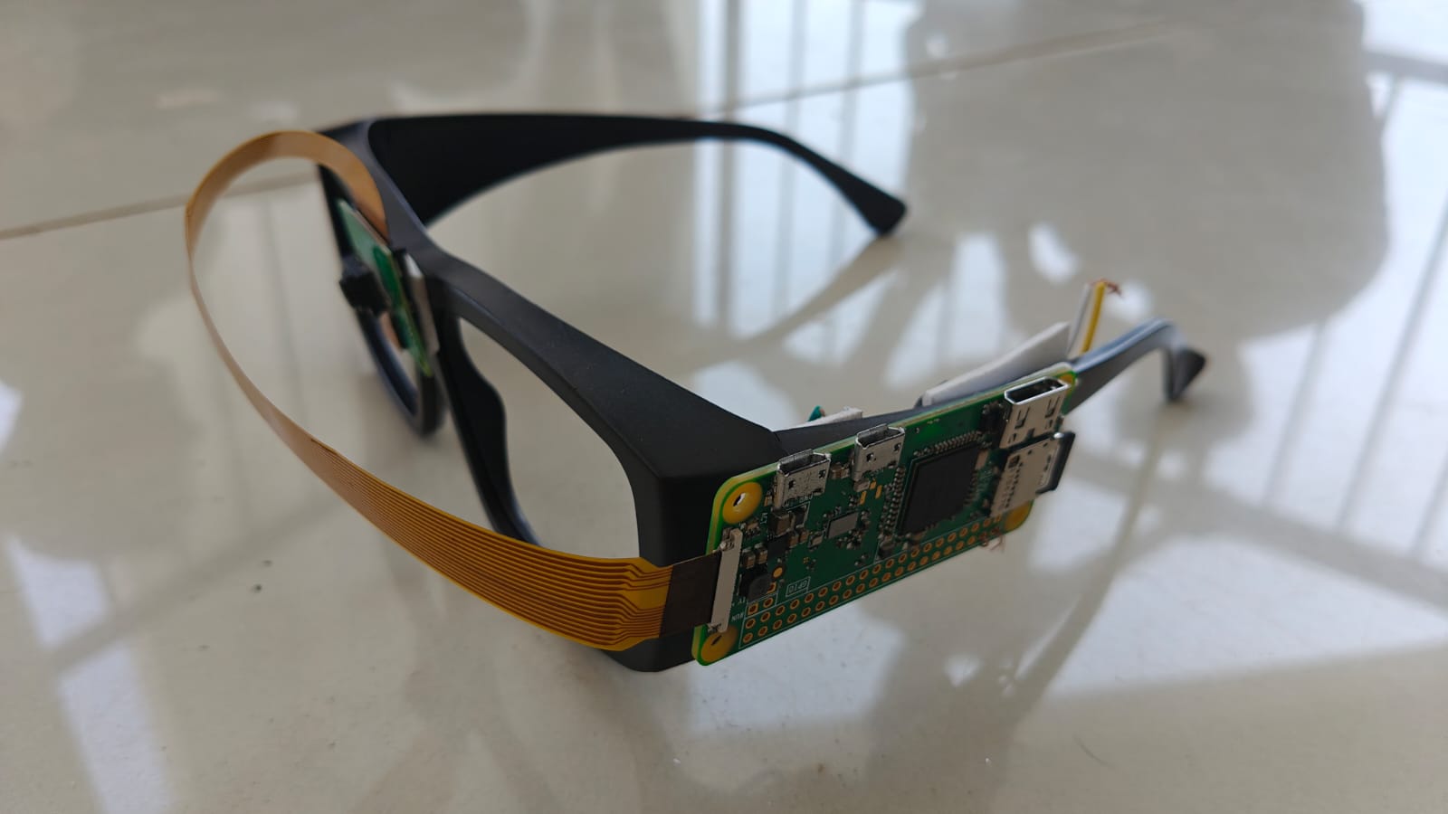Smart Glasses for Text Reading